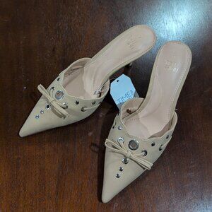 NWT Time & True Heels Shoes Size 6 Tan Small